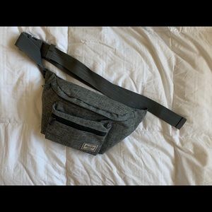 HERSCHEL GRAY FANNY PACK